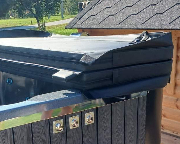 thermo lid of a hot tub